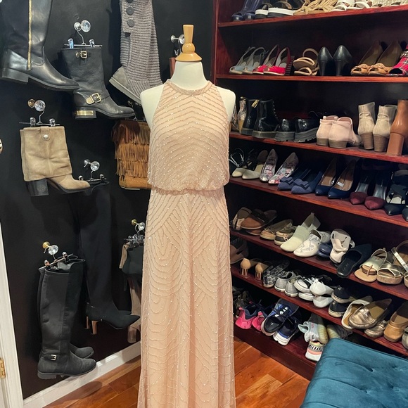 Perfect Gown for summer Wedding - Picture 2 of 8